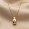 Collier Gutta